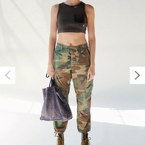Urban Renewal Camo Cargo Pants Medium